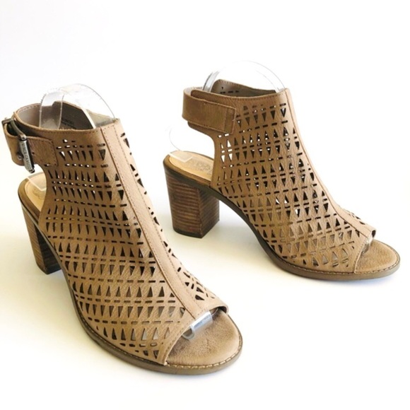 Vince Camuto Triana Block Heel - Picture 3 of 14